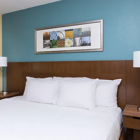 Fairfield Inn & Suites Holland-3