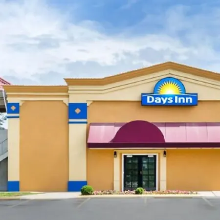 Days Inn By Wyndham Greensboro Airport-2