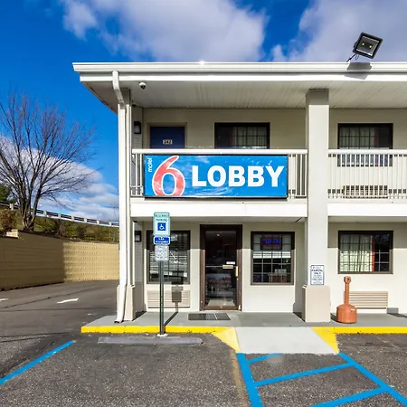 Motel 6 New Brunswick-3