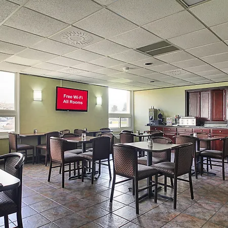 Red Roof Inn Batavia-2