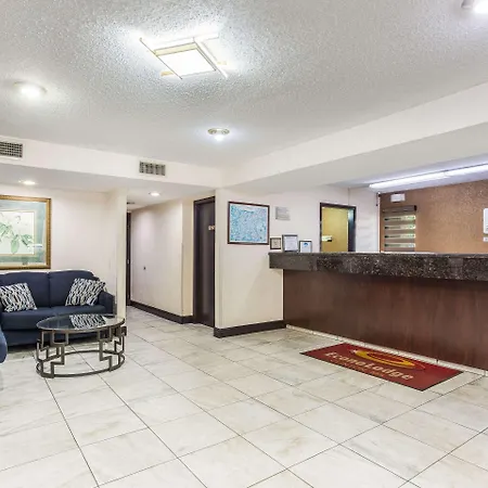 Econo Lodge Clinton - Jackson West-2