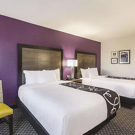 La Quinta By Wyndham Virginia Beach-3