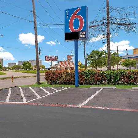 Motel 6-Dallas, Tx - Market Center-3