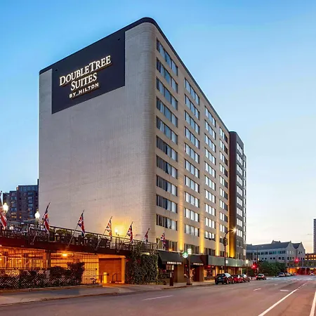 Doubletree Suites By Hilton Minneapolis Downtown-2