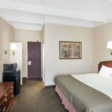 Howard Johnson By Wyndham Middletown Newport Area-2