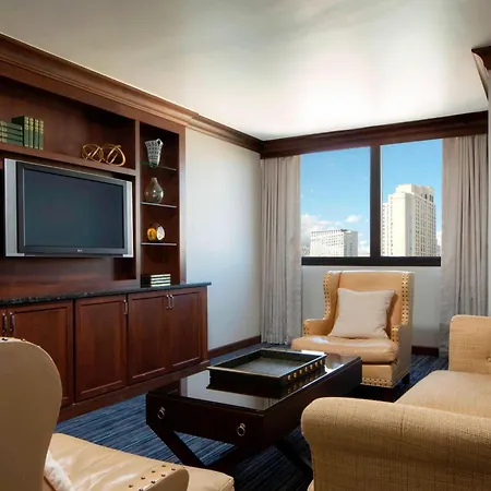Sheraton Norfolk Waterside Hotel-3