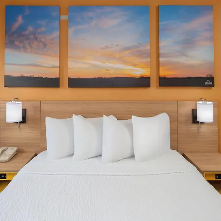 Days Inn By Wyndham Rockford I-90 Walking Distance To Casino-3