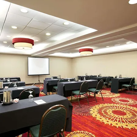 Embassy Suites Cleveland - Beachwood-2