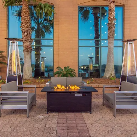 Marriott Savannah Riverfront-2
