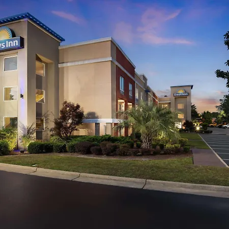 Days Inn By Wyndham Florence Near Civic Center-3