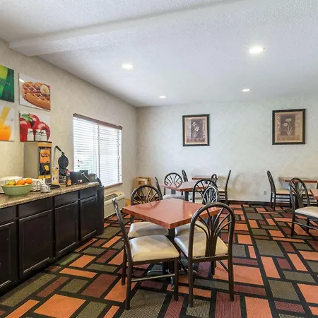Quality Inn Kearney South-2