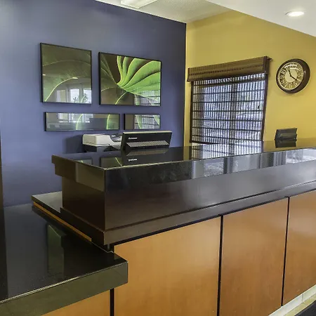 Fairfield Inn & Suites Fargo-2