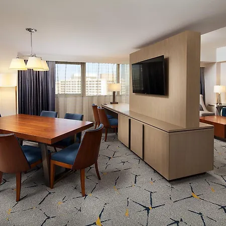 Sheraton Gateway Los Angeles Hotel-3
