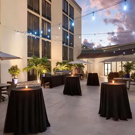 Doubletree By Hilton Fort Myers At Bell Tower Shops-2