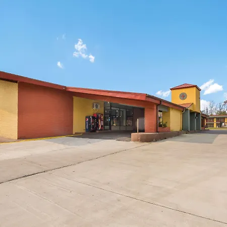 Econo Lodge Evansville-3