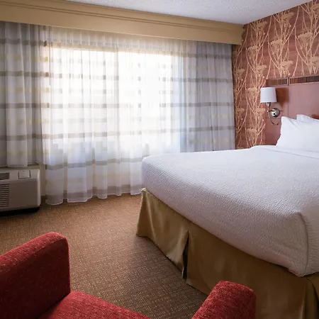 Courtyard By Marriott Pleasanton-2