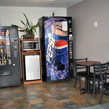 Travelodge By Wyndham Albuquerque East-3