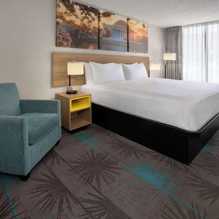 Days Inn Of Frederick By Wyndham-2