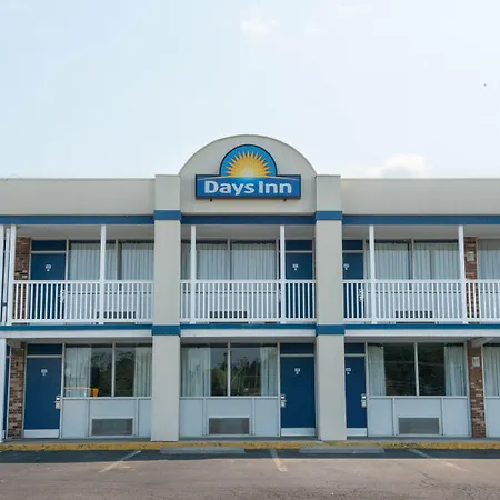 Days Inn By Wyndham Waynesboro-3