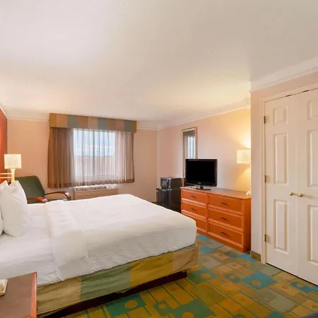 La Quinta Inn By Wyndham Cheyenne-2