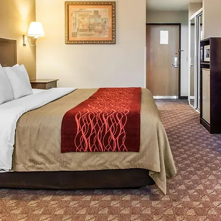 Quality Inn Defiance-3