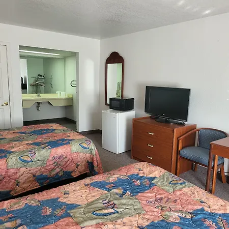 Blue Ribbon Inn And Suites-2