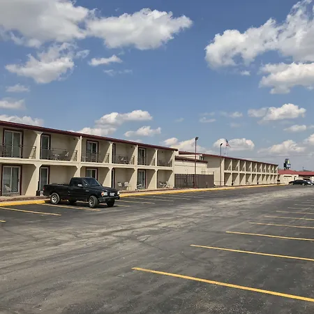 Days Inn By Wyndham Joplin-2