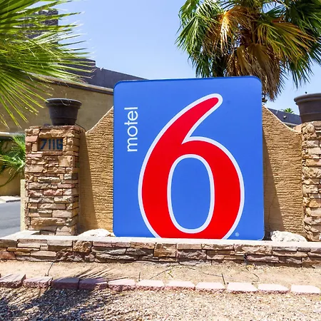Motel 6 Glendale Phoenix-3