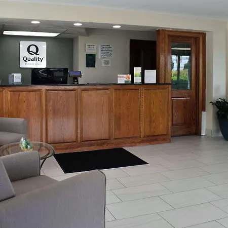 Quality Inn Manning I-95-3