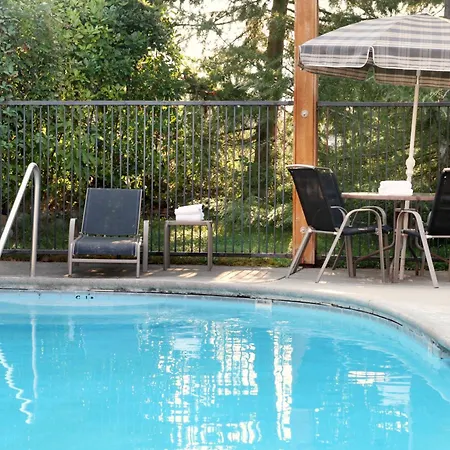 Riverside Inn-3
