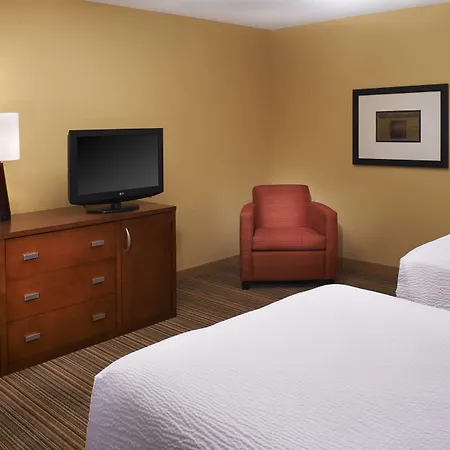 Courtyard By Marriott Louisville East-3