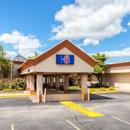 Econo Lodge Inn & Suites Chambersburg Central-3