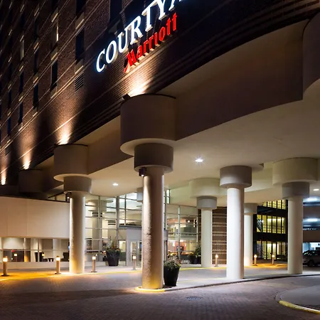 Courtyard By Marriott Minneapolis Downtown-3