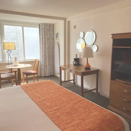 Howard Johnson By Wyndham Atlantic City-2