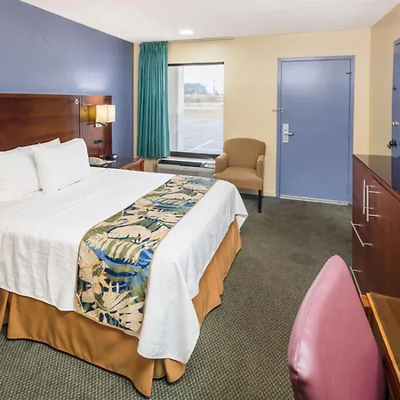 Days Inn By Wyndham Walterboro-2