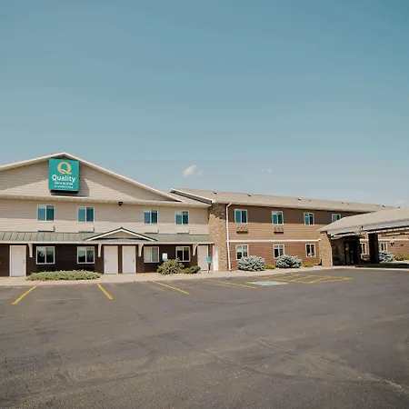 Quality Inn & Suites Watertown Near Prairie Lakes Ice Arena-2