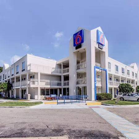Motel 6 Virginia Beach-3