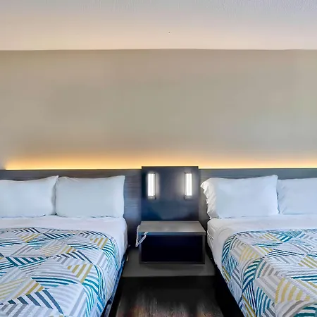 Motel 6 Virginia Beach-2