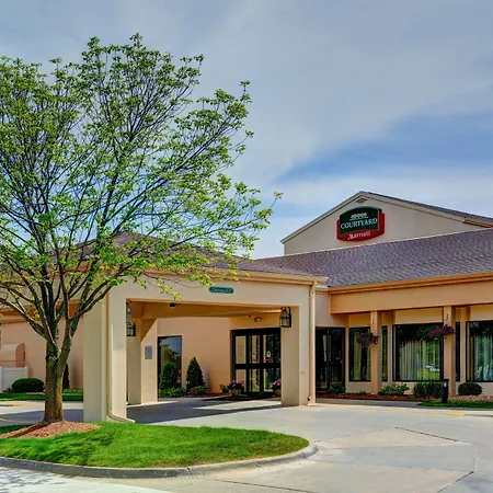 Courtyard Des Moines West/Clive-3