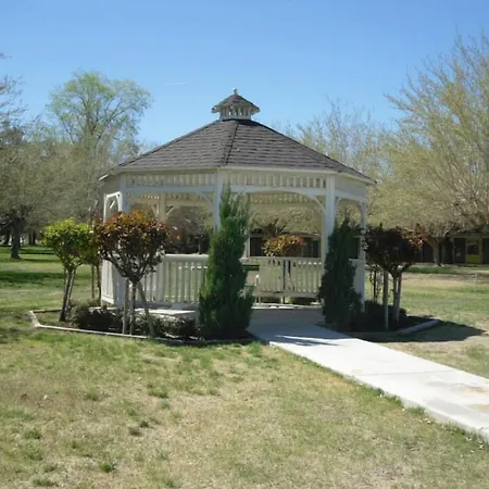 Green Tree Inn And Extended Stay Suites-2