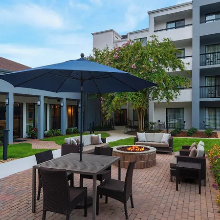 Courtyard By Marriott Perimeter Center-3