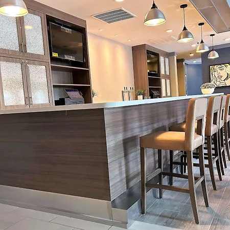 Best Western Premier Rockville Hotel & Suites-2