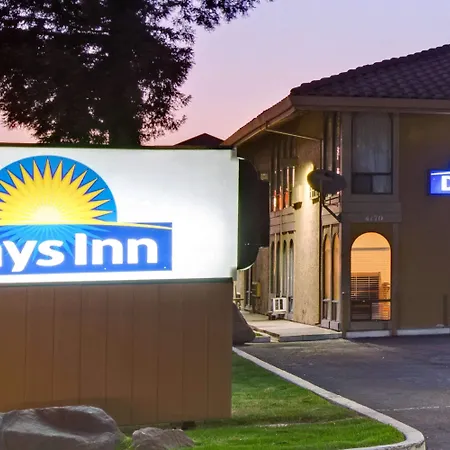 Days Inn By Wyndham San Jose Convention Center-2