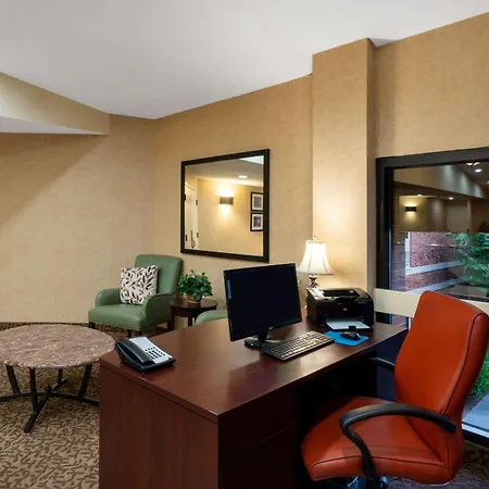 Baymont By Wyndham Knoxville/Cedar Bluff-2