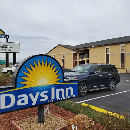 Days Inn By Wyndham Lawton-2