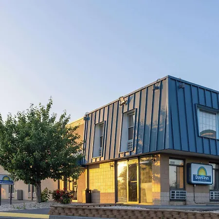 Days Inn By Wyndham Winchester-2