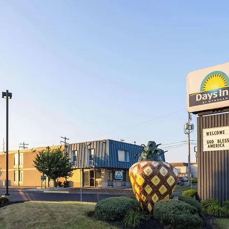 Days Inn By Wyndham Winchester-3