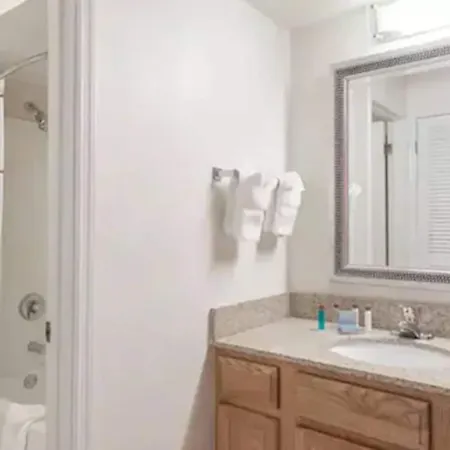 Value Suites Extended Stay - St Louis-2