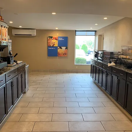 Comfort Inn & Suites East Hartford - Hartford-2