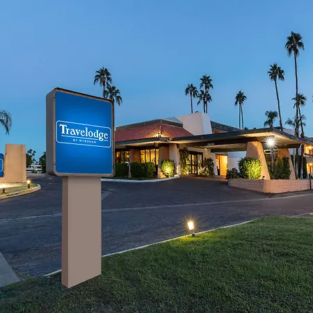 Travelodge By Wyndham Palm Springs-3